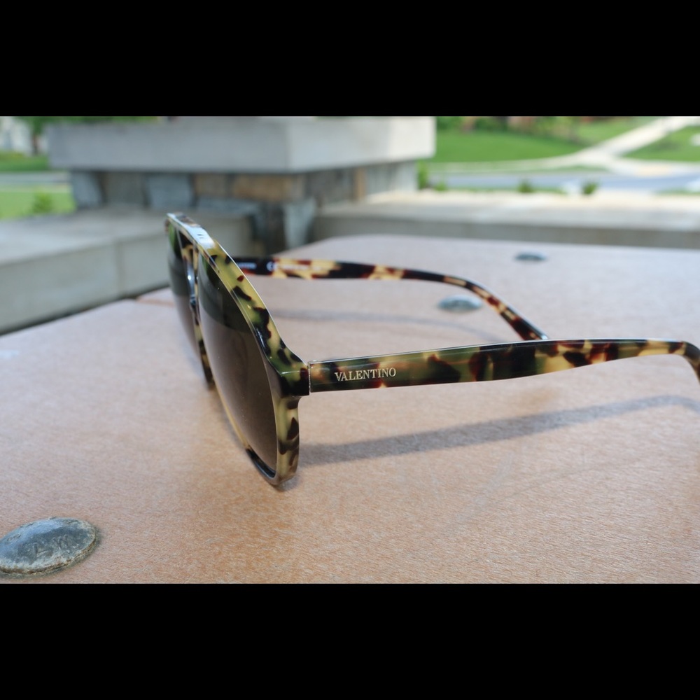 Leopard print Valentino Sunglasses